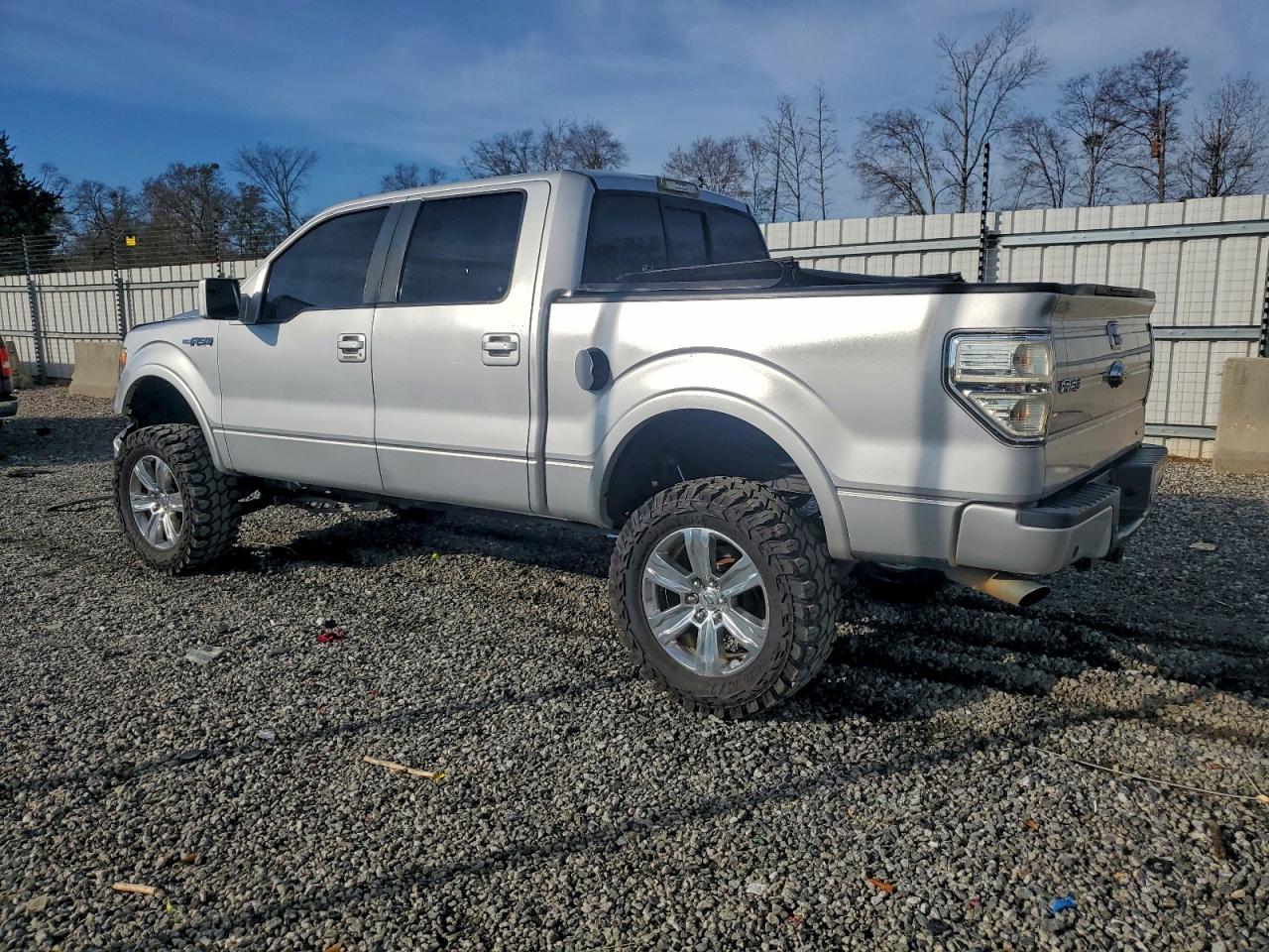 Ford F-150 Supercrew Image 3