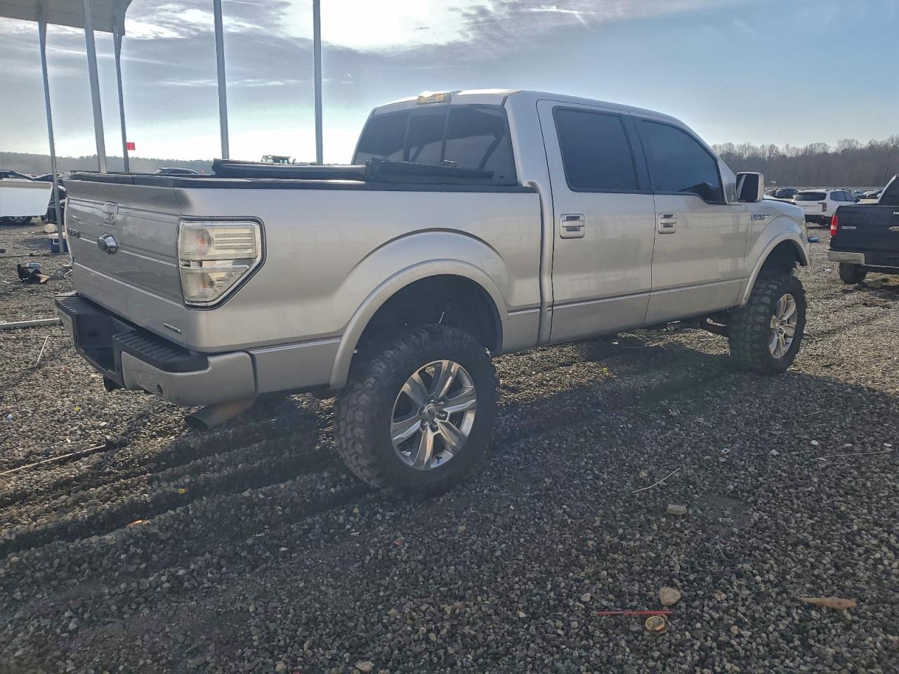 Ford F-150 Supercrew Image 4