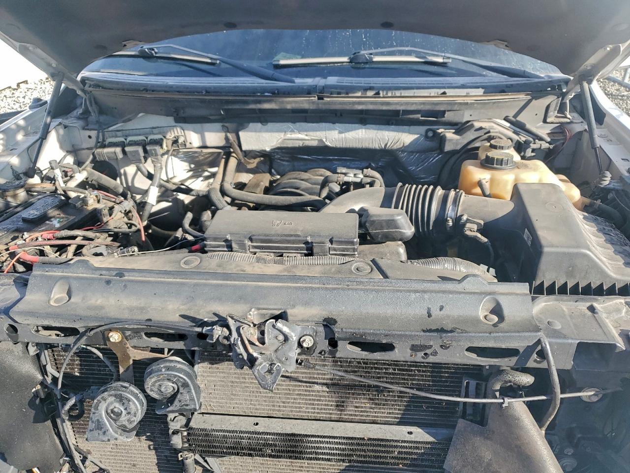 Ford F-150 Supercrew Image 11