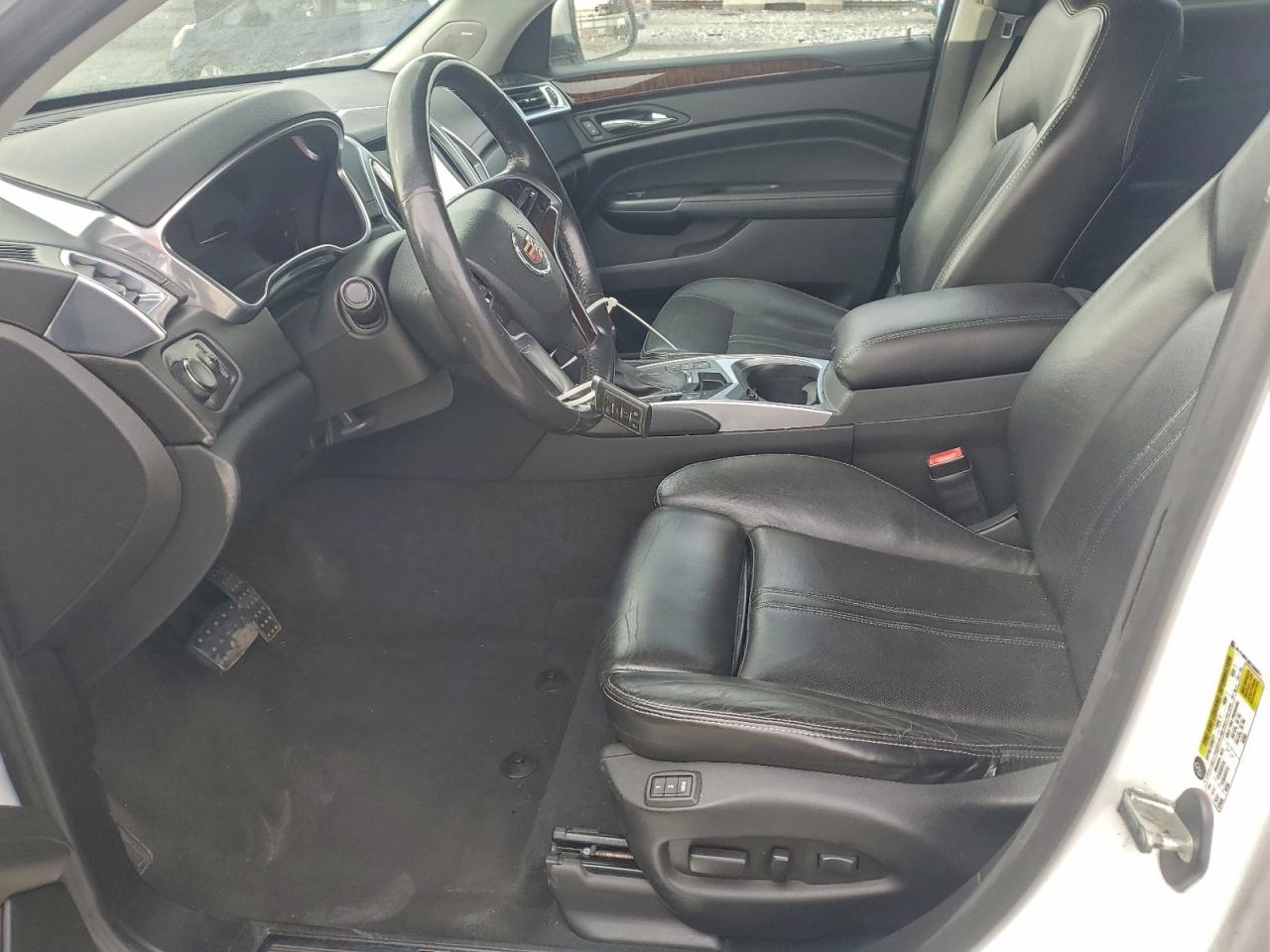 Cadillac SRX Luxury Collection Image 11